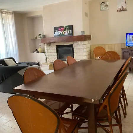 Πανσιόν Chambres, Table D'hotes Et Les Mesanges