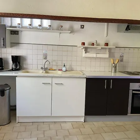 Πανσιόν Chambres, Table D'hotes Et Les Mesanges 3*