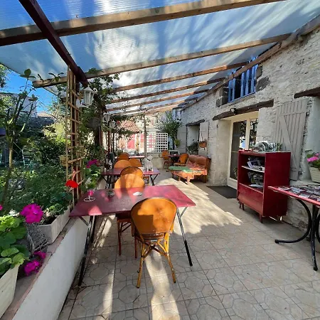 Πανσιόν Chambres, Table D'hotes Et Les Mesanges