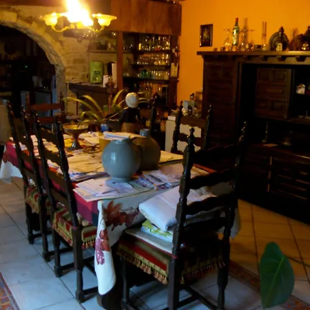 Chambres, Table D'hotes Et Les Mesanges 3*