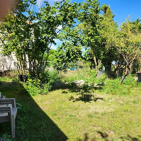 Πανσιόν Chambres, Table D'hotes Et Les Mesanges 3*