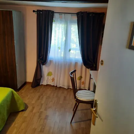 Chambres, Table D'hotes Et Les Mesanges 3*