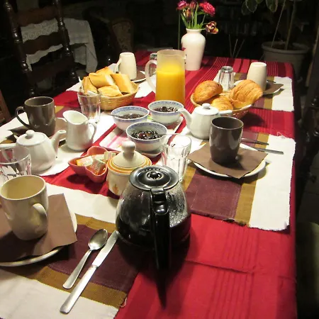 Chambres, Table D'hotes Et Les Mesanges 3*