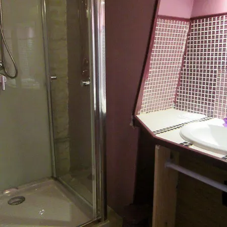 Πανσιόν Chambres, Table D'hotes Et Les Mesanges 3*