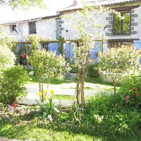 Πανσιόν Chambres, Table D'hotes Et Les Mesanges