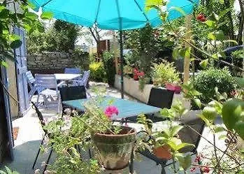Chambres, Table D'hôtes Et Les Mesanges Maison d'hôtes 3*